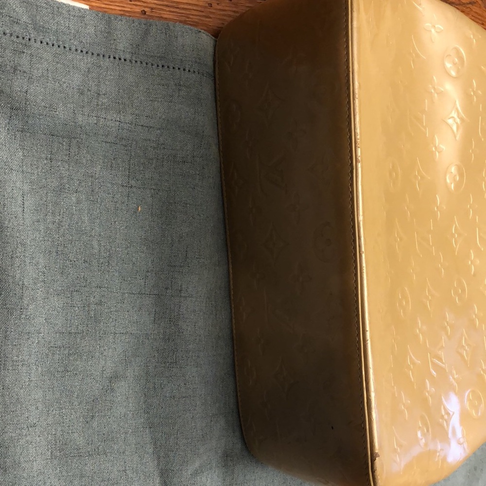 Louis Vuitton Monogram Vernis Yellow Leather Tote - Picture 5 of 12